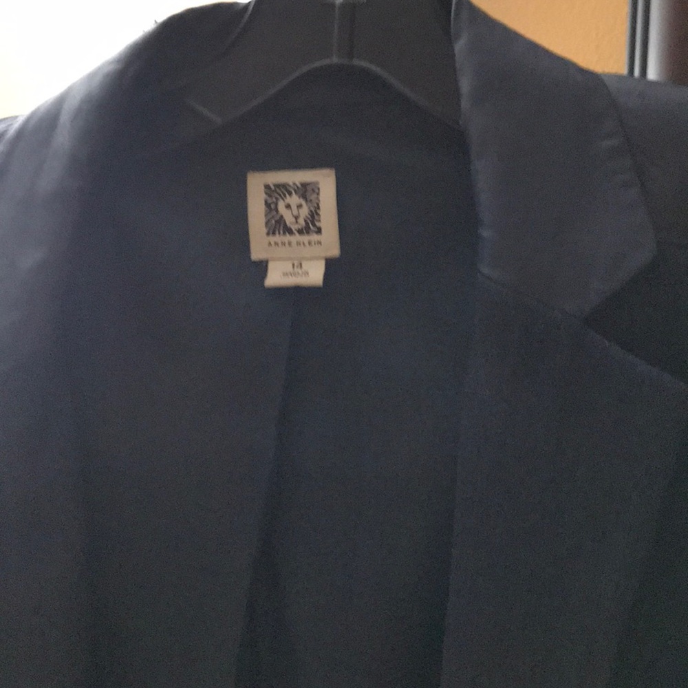 Jacket - Picture 2 of 3